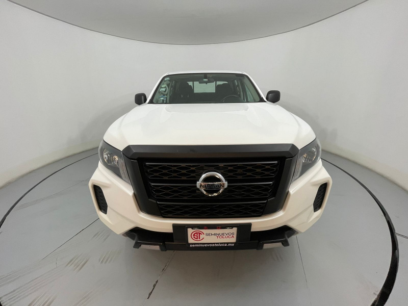 Nissan Comerciales Frontier y NP 300 Frontier Pick-Up 4 pts. Frontier SE, Doble Cab., L4, 2.5l, TM6, a/ac., VE, R-16 (cambio de línea) 2021